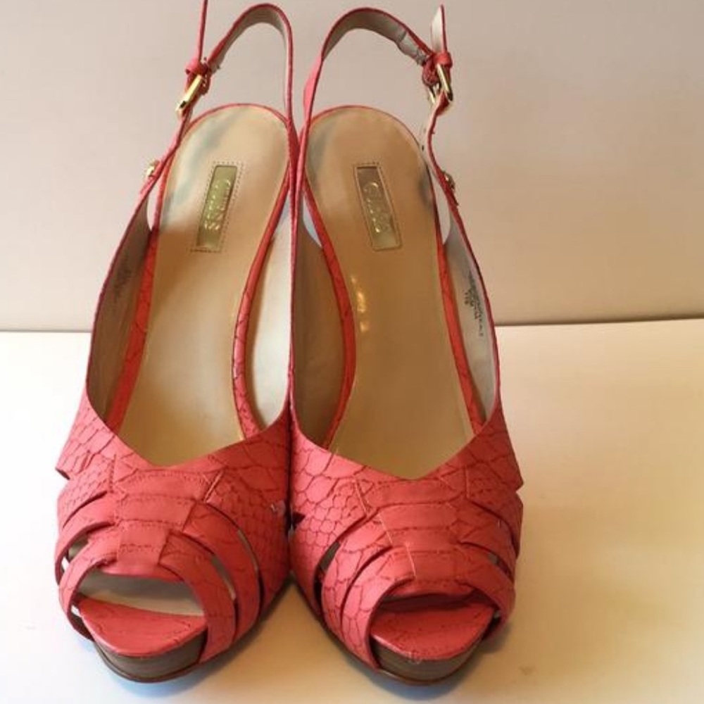 Guess Peep-toe pumps